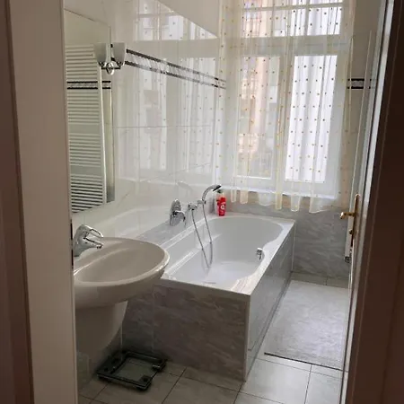 Appartement 18 Boutique Mit Gartenblick Kostenfreies Parken Zoo Und Zentrum Fusslaeufig *